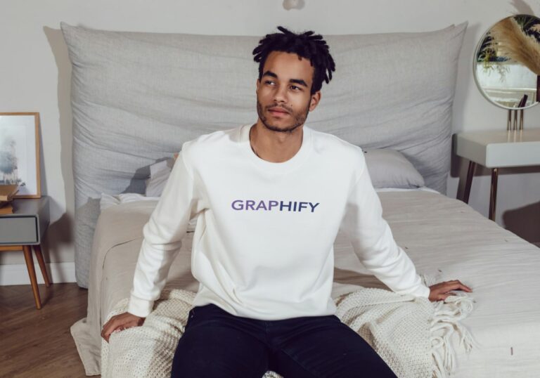 Sweatshirts & Hoodies